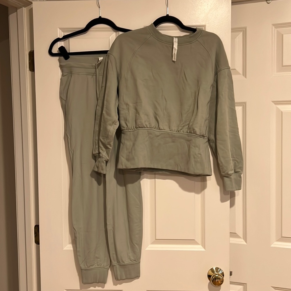 Lululemon sweat set